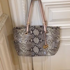 MICHAEL KORS SNAKESKIN PRINT TOTE